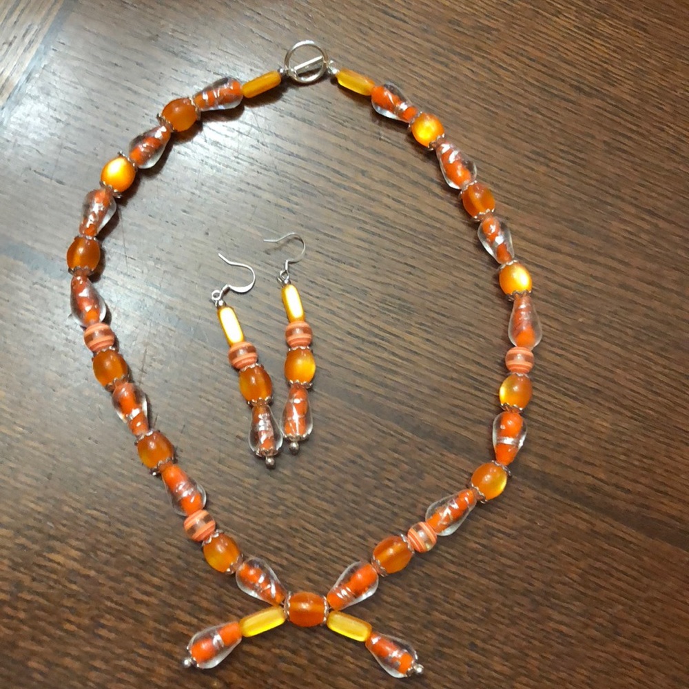 Synthetic and Glass Beads Necklace Set